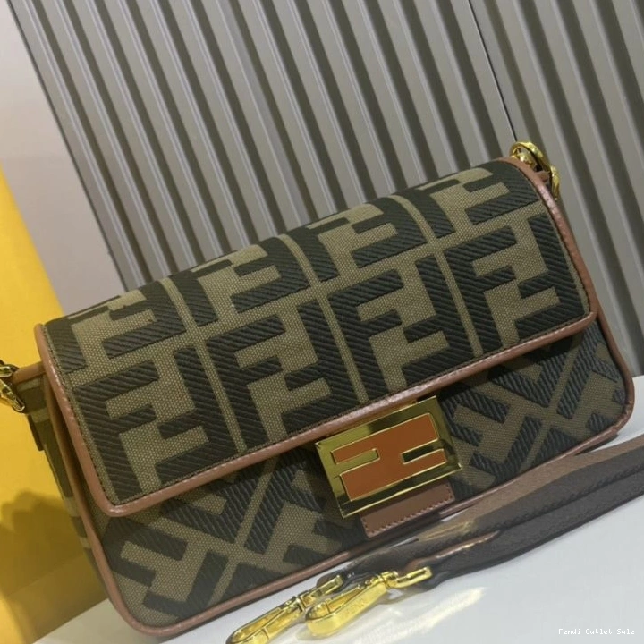 Cheap FF Green Canvas Bag Motif Medium Baguette In Fendi 0805